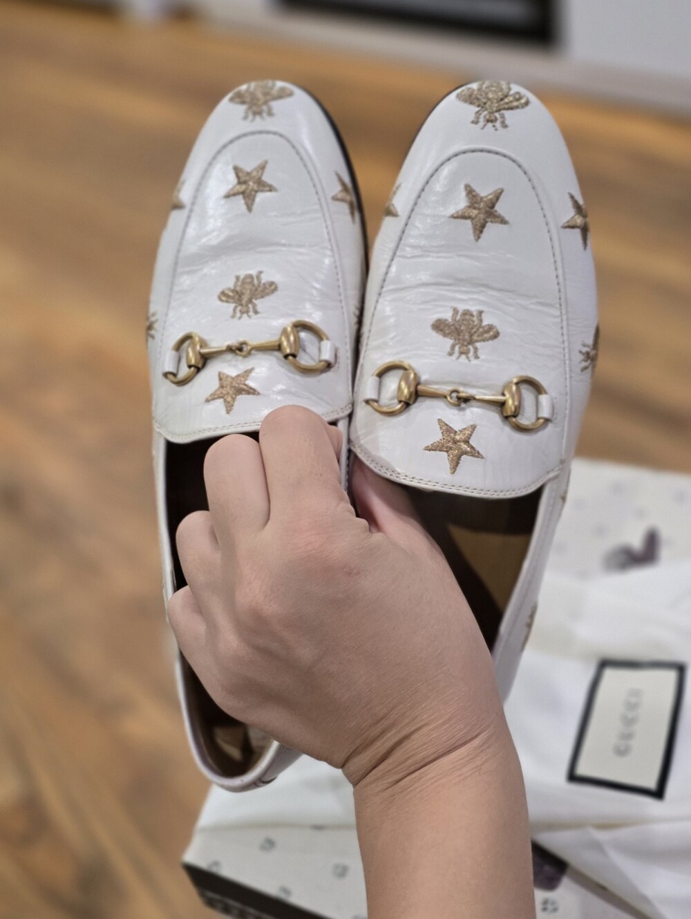 Authentic Gucci Women's White Leather Horsebit Loafers with Embroidered Stars